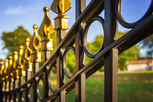 Top Fencing Materials For Durability And Style