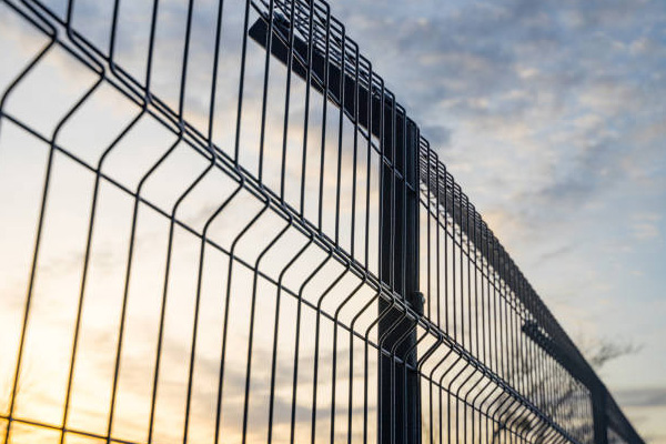 Fencing for Commercial and Industrial Settings