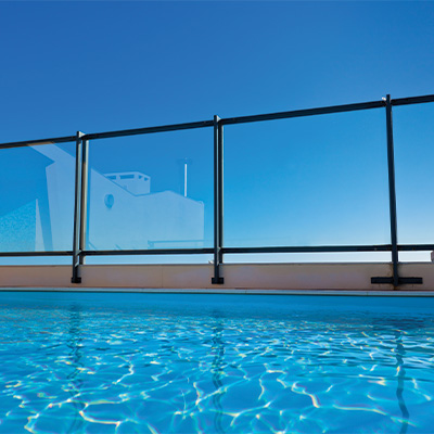 Frameless VS Framed Pool Fencing