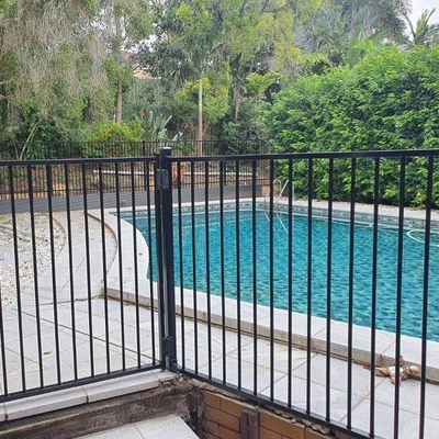 5 Top Pool Fencing Options