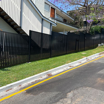 How to Choose the Right Fencing Company: What to Look For