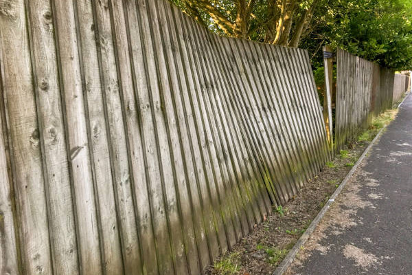 Signs You Need A New Fence