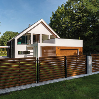 Traditional vs Modern Fencing