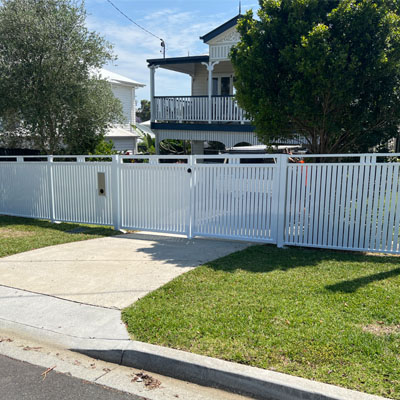 Best Fences for Queenslander Homes: Fencing Options That Complement Classic Charm