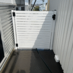 Horizontal slat single gate with 9mm slat spacing