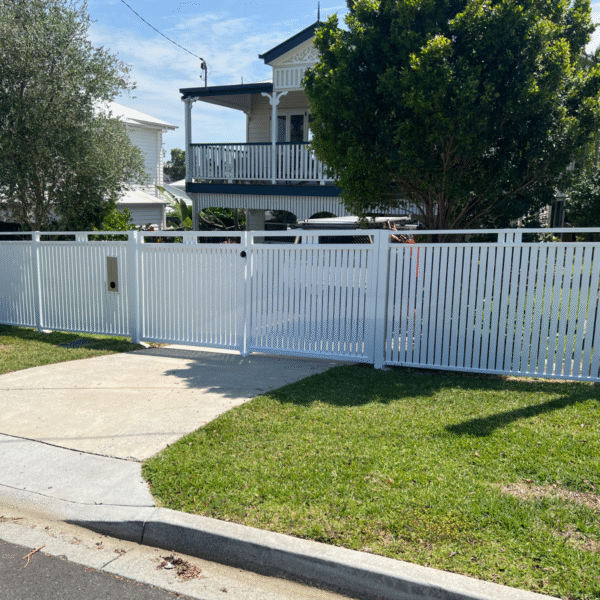 HAMPTONS DOUBLE GATE