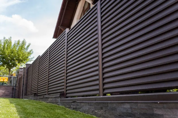 Why Cheap Fences Often Cost More in the Long Run
