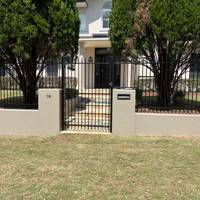 Reliable fencing materials for DIY installation