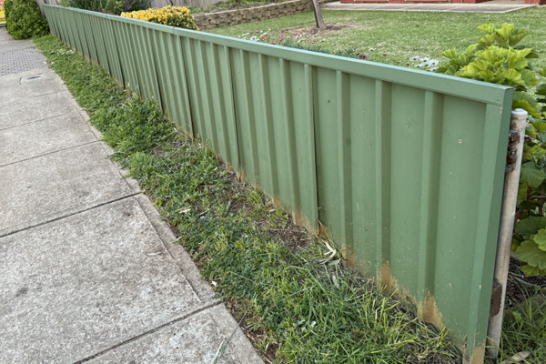 How Long Should a Fence Last