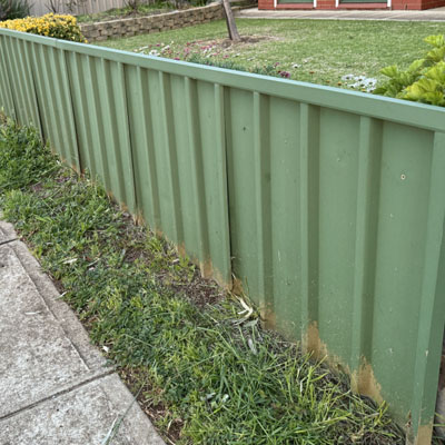 How Long Should a Fence Last - Aged fence replacement