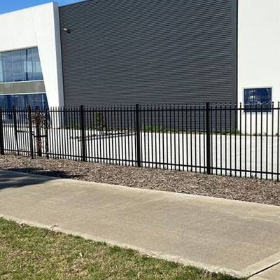 Palisade or Chain Link Fencing - Commerical palisade fence