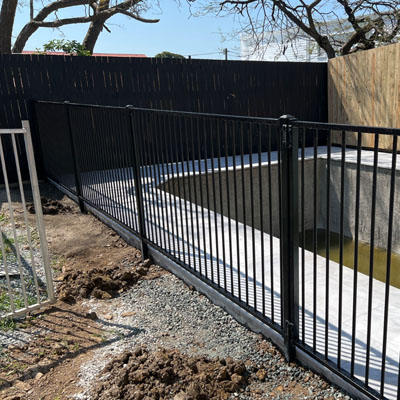 Glass vs Aluminium Pool Fencing - Aluminium pool fencing